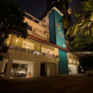 Lodge Paradize Hotel By The Sqwhere